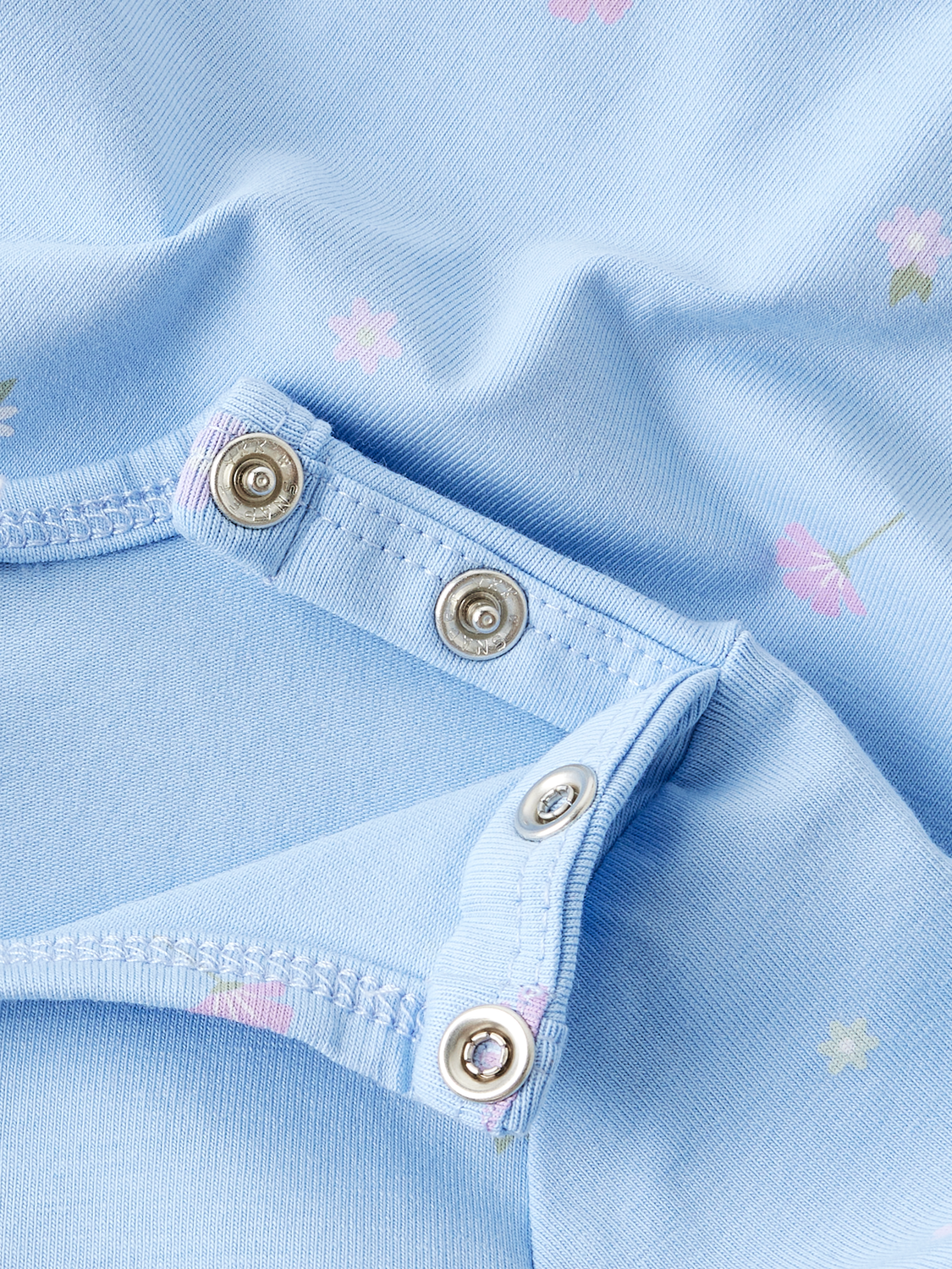 model_shot-front_full